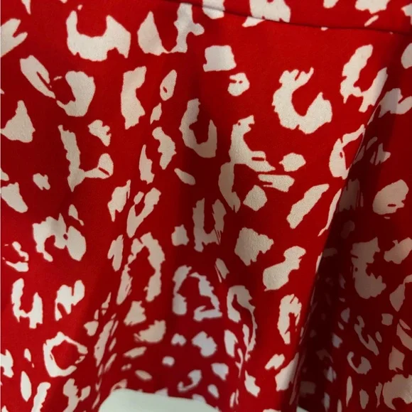 ANDREE BY UNIT Red and White Patterned Cardigan size 3 x - Picture 5 of 6